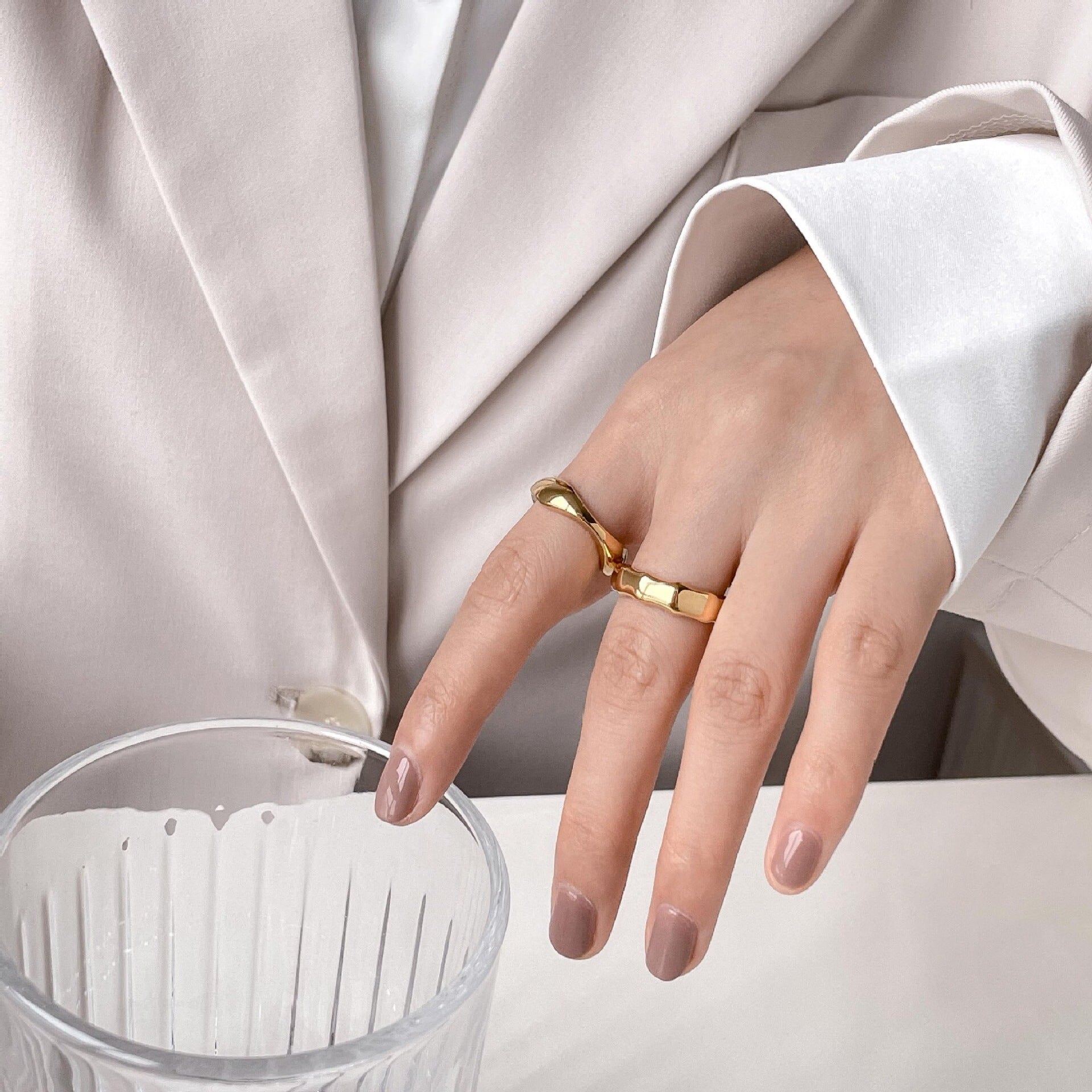Romantic series wave-shaped rings made of titanium and steel material