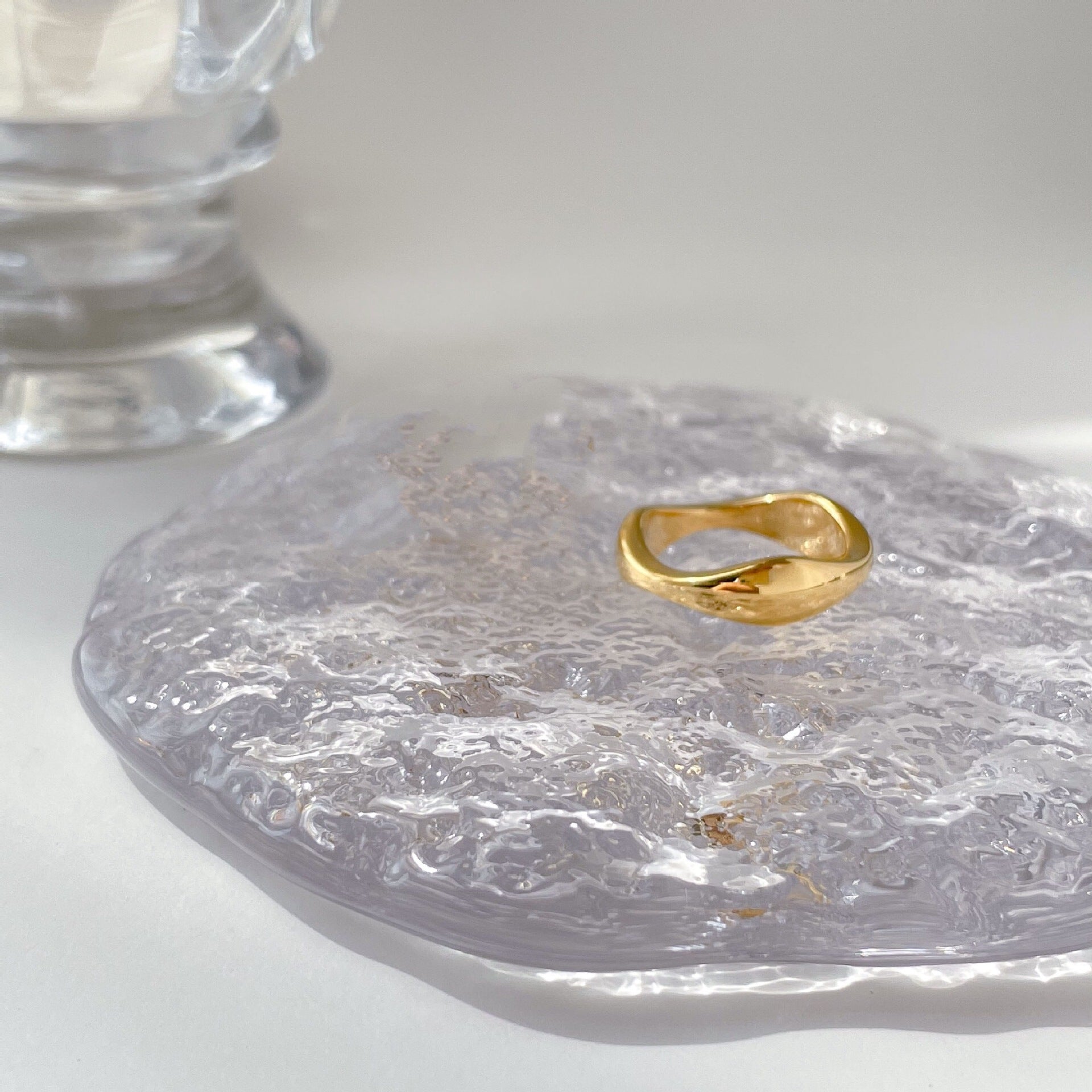 Romantic series wave-shaped rings made of titanium and steel material