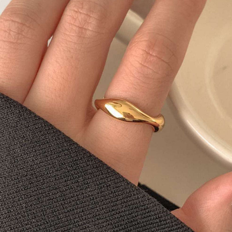 Romantic series wave-shaped rings made of titanium and steel material