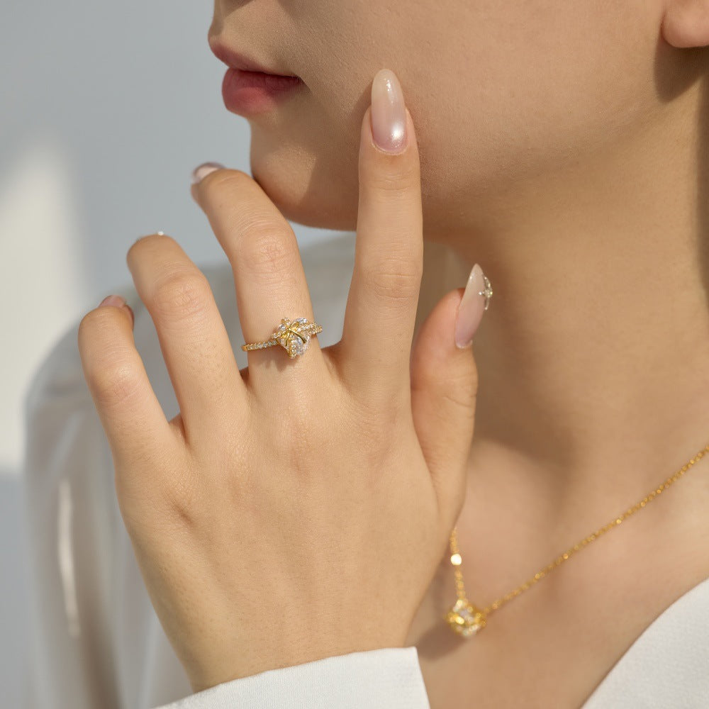 Heart-shaped lady's premium luxury ring